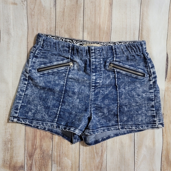 Blue Spice Pants - Blue Spice Elastic Jean Shorts size M